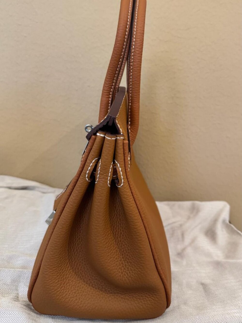 AS-NEW TOGO LEATHER SATCHEL BAG - Picture 7 of 14